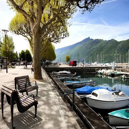 2 For 4 People * Aix-les-Bains