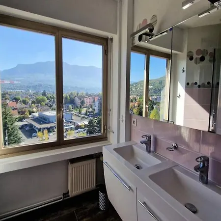 2 For 4 People * Aix-les-Bains